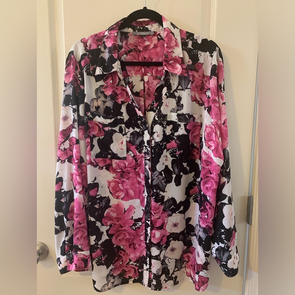 { NY COLLECTION } BEAUTIFUL BUTTON DOWN LONG SLEEVE FLORAL TOP